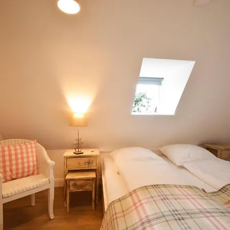 Reethus Doerpsend Haus 1 * Midlum