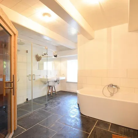 Reethus Doerpsend Haus 1 * Midlum